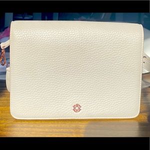 Dagne Dover Andra Bone